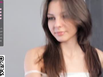 webcam girl peek_in_my_window image #6006880