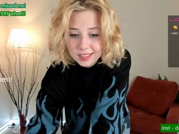 webcam girl lottie_shine image #3857062