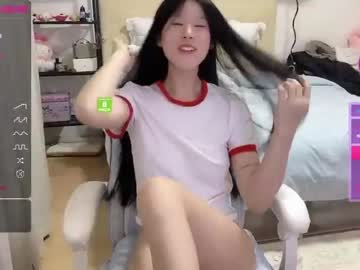 webcam girl kayla2002 image #3215883