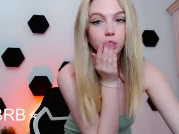 webcam girl small_blondee image #4595965