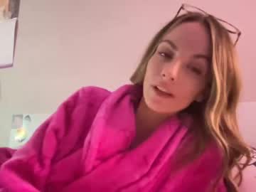 webcam girl lilbbyshy image #3129605