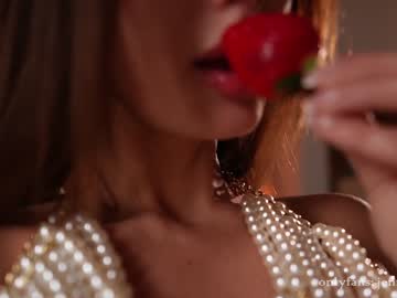 webcam girl therealbonnieclydex image #6575968