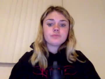 webcam girl cassidyyqueen image #4301769