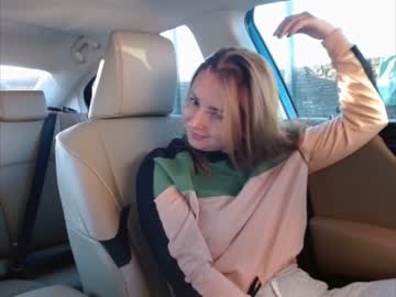 webcam girl juicy_peach88 image #4233225