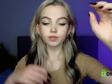 webcam girl small_blondee image #4938615