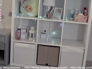 webcam girl mia_milagros image #2510447