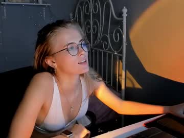 webcam girl linellali image #2449813