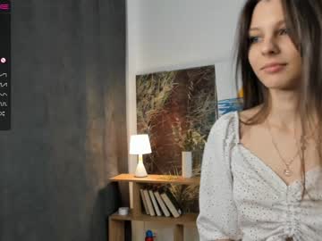 webcam girl peek_in_my_window image #5654529