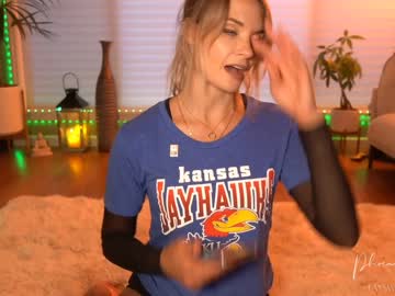 webcam girl phoenix_taylor image #1490260