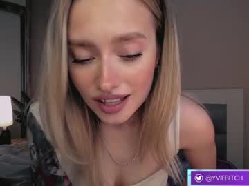 webcam girl _yvie_ image #4181692