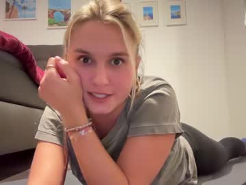 webcam girl sarahsapling image #5429950
