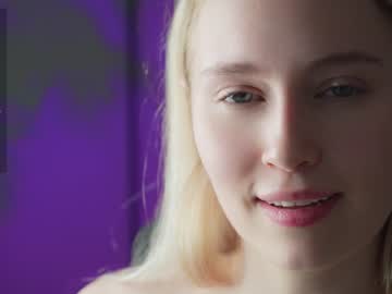 webcam girl sonyaericsson image #6851646