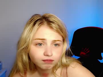 webcam girl shy_blondiee image #3793901