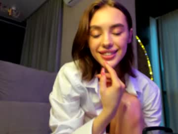 webcam girl angella_kleee image #2542338