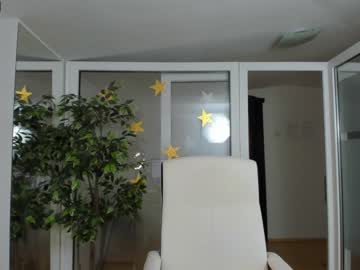webcam girl ingridblondy94 image #1463104