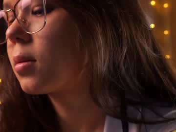 webcam girl helenmoors image #4368930