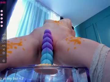 webcam girl milly_shy image #4932308