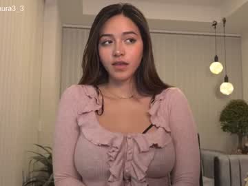 webcam girl laura3_3 image #2302718