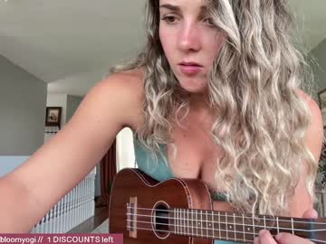 webcam girl bloomyogi image #1803879