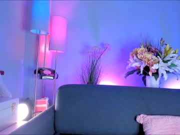 webcam girl littlee33 image #5078249