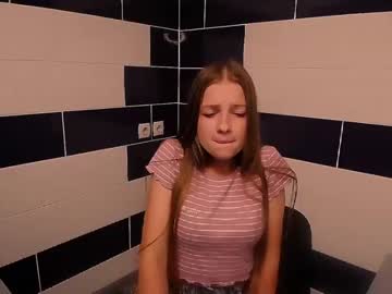 webcam girl emilorel_ image #2419610