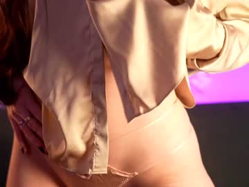 webcam girl littlee33 image #3096773