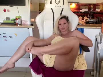 webcam girl kiradivine image #4852338