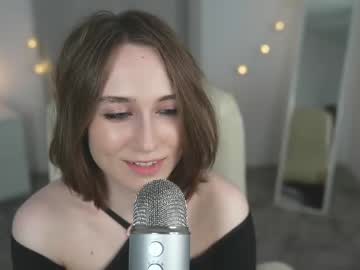 webcam girl monimauve_ image #5220415
