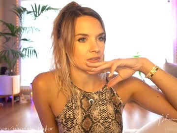 webcam girl phoenix_taylor image #1648546