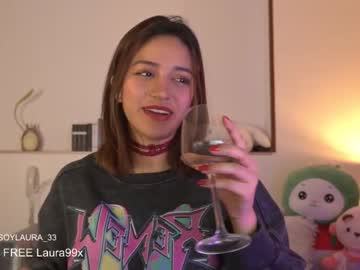webcam girl laura3_3 image #5015972