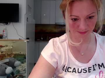 webcam girl kiradivine image #1998614