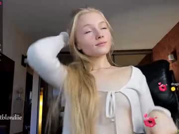 webcam girl bestblondiiecb image #2849416