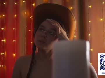 webcam girl helenmoors image #4771949