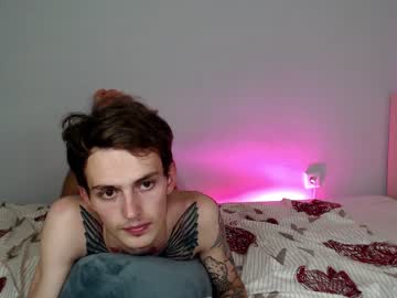 webcam couple bee_sting image #189488