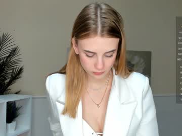 webcam girl fannycullimore image #6684097