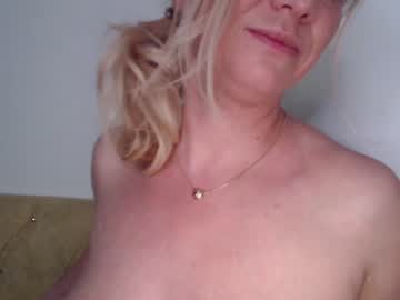 webcam girl kiradivine image #2055837