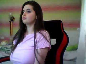 webcam girl emmika_ image #1429194
