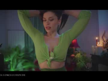 webcam girl lucieoude_ image #3351143