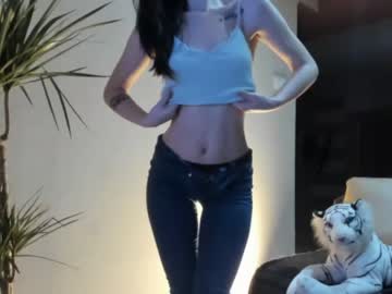 webcam girl sofiaandwonderland image #2048802