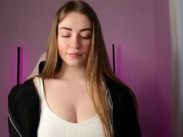webcam girl strawberryjamx image #4298400