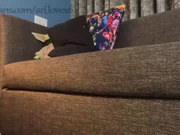 webcam couple ari_lovexo image #3964351