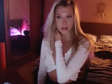 webcam girl bitter_moon image #2510804