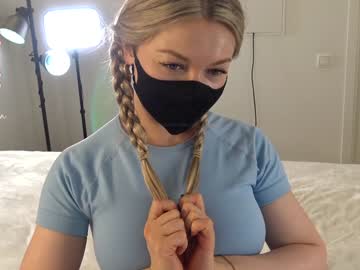 webcam girl blondehottiekerry image #5061045