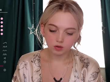 webcam girl small_blondee image #5220278