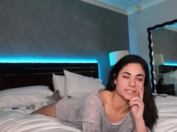 webcam couple ari_lovexo image #5919031