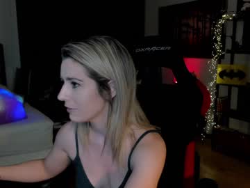 webcam girl kimilee22 image #5019687