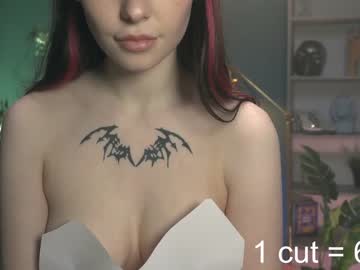 webcam girl ella_knockers_xl image #1701104