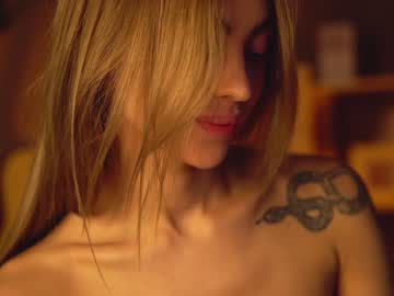 webcam girl cuteelsa_ image #5971724