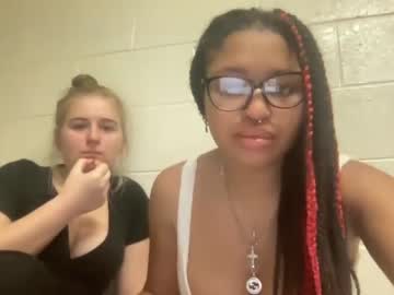 webcam couple thekittygirls image #988332