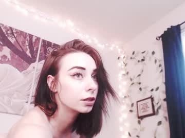 webcam girl eeeveee image #2142674
